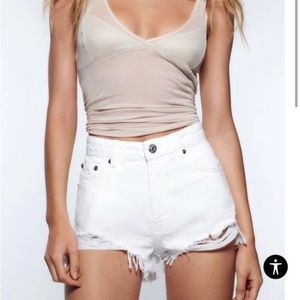 WHITE ZARA JEAN SHORTS